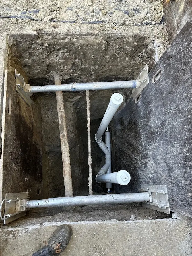 Experienced plumber completing Drain Cleaning work in Dana Point